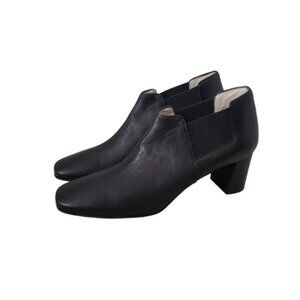 AMALFI by Rangoni Leather Square Toe Heeled Chelsea Boots Narrow Fit